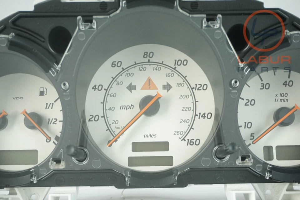 Cuadro de instrumentos velocímetro Mercedes Clase SLK R170 01-04 104K C714 Foto 3 de 4