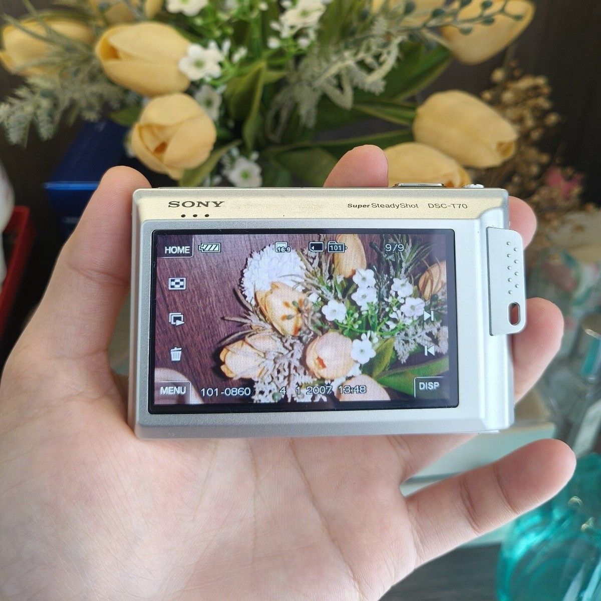 Sony Cyber-shot DSC-T90 Digital Camera 12.1MP 4x Optical Zoom