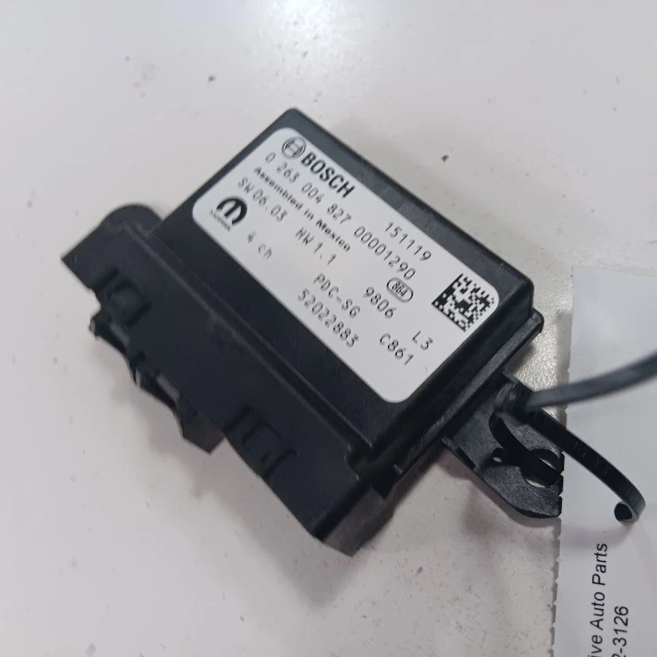 Unidad de módulo de control de estacionamiento Fiat 500 {0263004827} 2016 2017 Foto 2 de 4