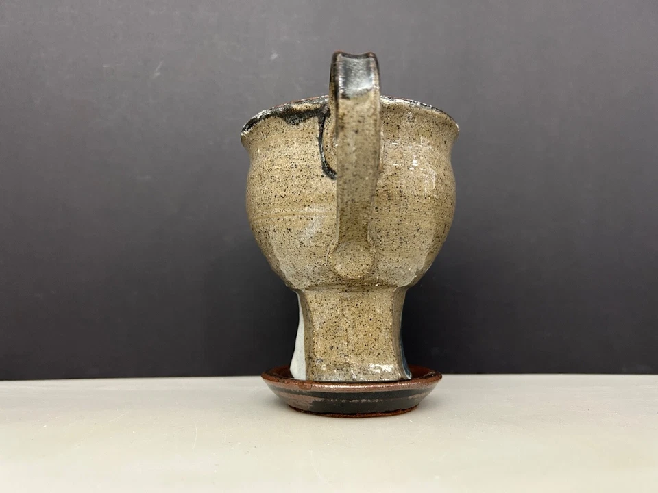 Taza grande vintage años 80 Studio Pottery cara femenina y plato platillo pequeño Foto 4 de 4