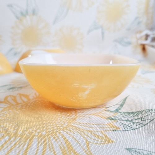 Vintage | Crown Pyrex Diamond Shape Orange/Yellow Ramekins Ovenware Retro - Picture 6 of 17