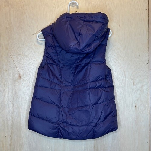 Under Armour Hooded Vest Womens Size Small Excellent Preowned Condition - Picture 2 of 5