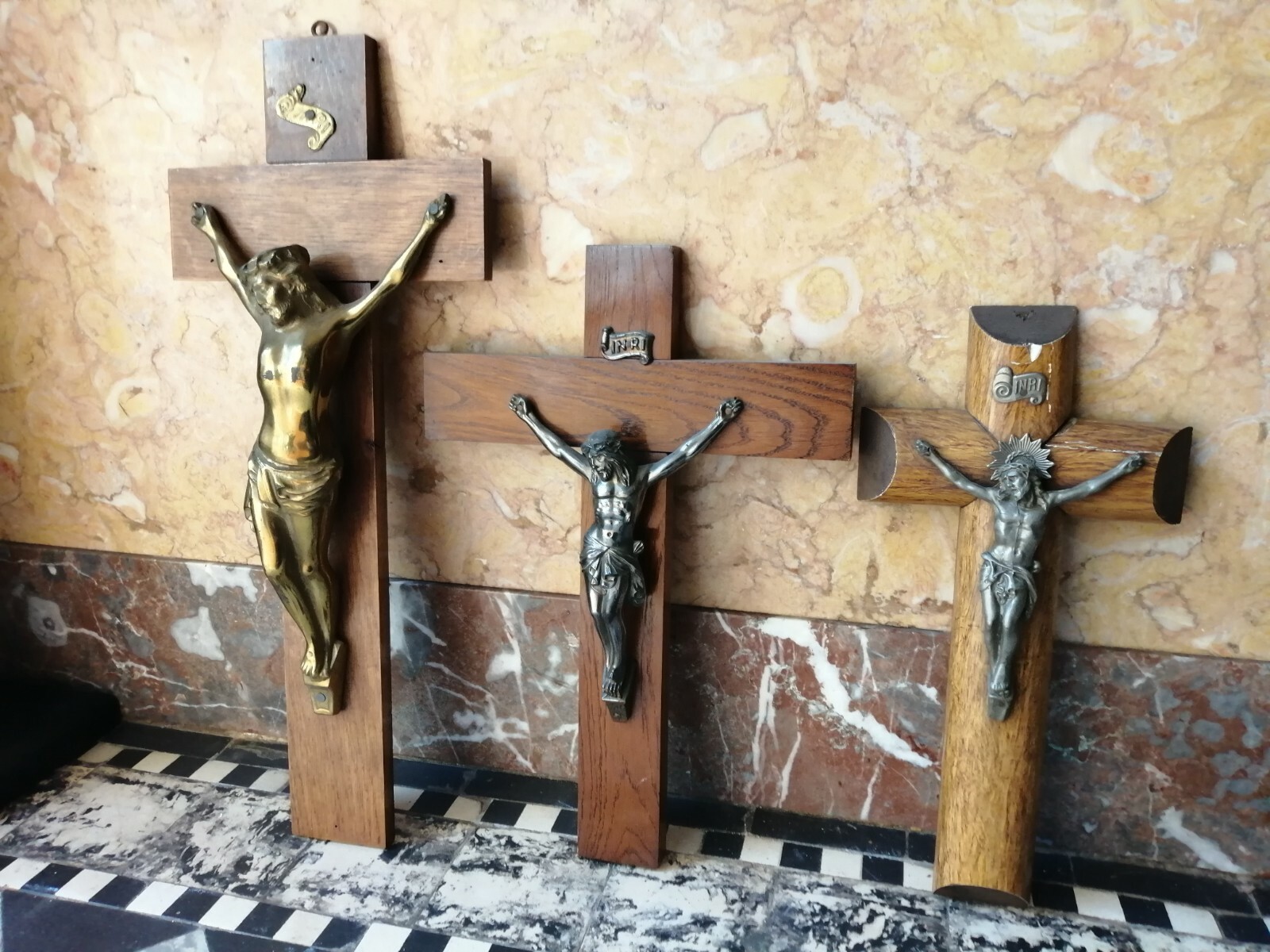 Crocifissi Legno Antico usato in Italia | vedi tutte i 66 prezzi!