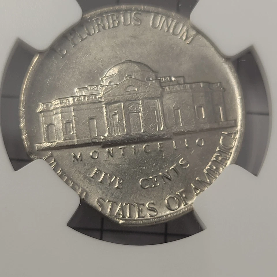1982-P 5C Mint Error AU 58 NGC.  Jefferson Nickel. Straight Clip. - Image 4 of 4