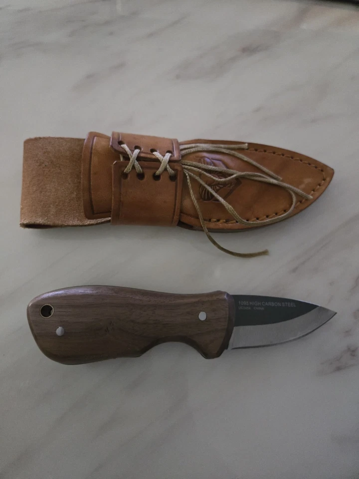 Cuchillo de supervivencia Bushmaster con funda de cuero Foto 2 de 4