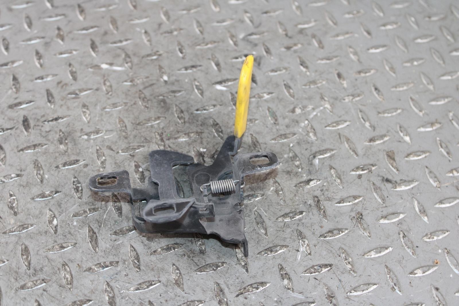 Maserati Ghibli 2014-2021 Front Hood latch