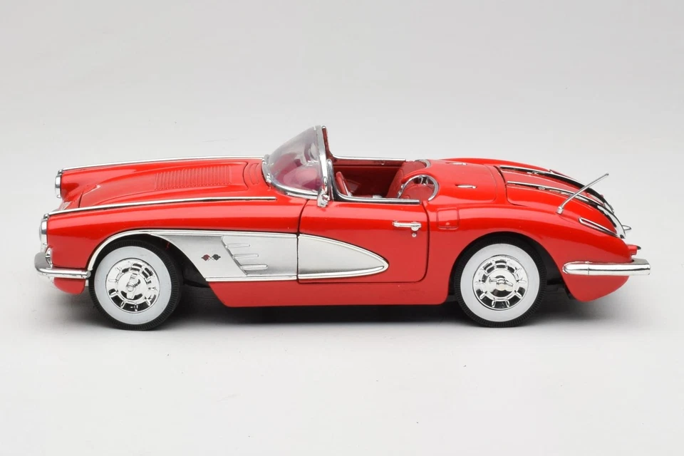 73100TC Chevrolet Corvette C1 Convertible Red Motormax 1:18 - Immagine 4 di 4
