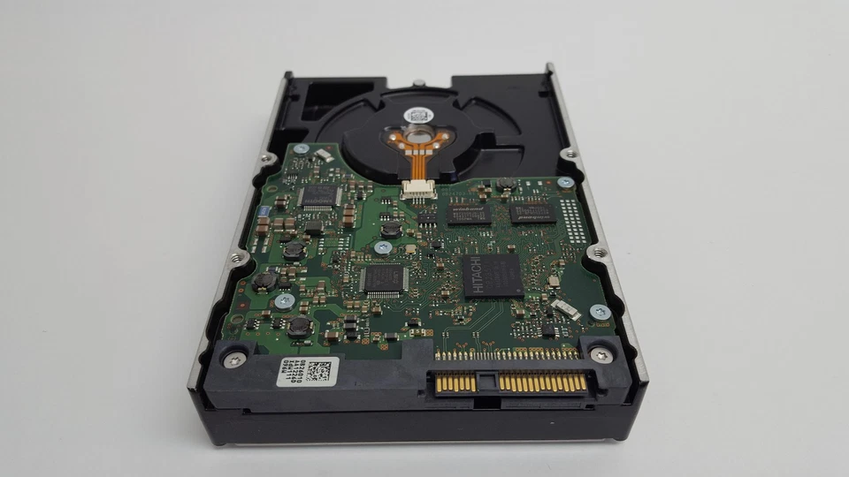 Lot of 2 Hitachi NetApp HUS156045VLS600 450 GB SAS 2 3.5 in Enterprise Drive - Image 3 of 3