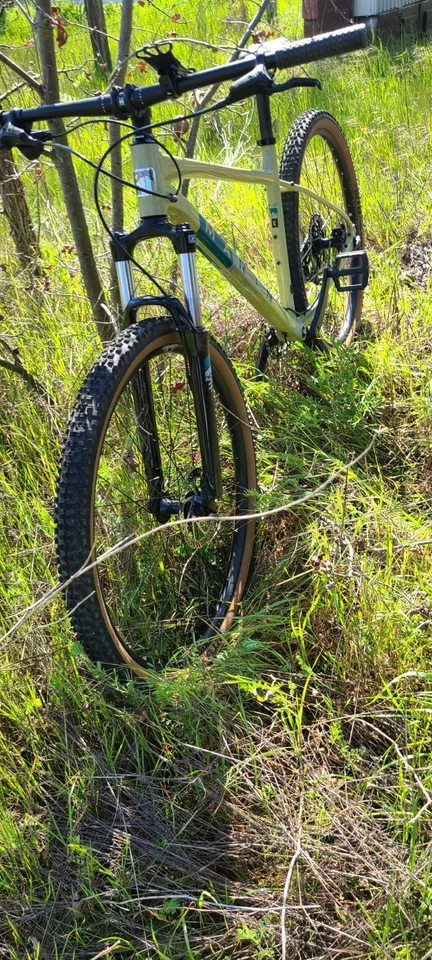 Maron Bobcat Trail 4 Foto 2 de 4