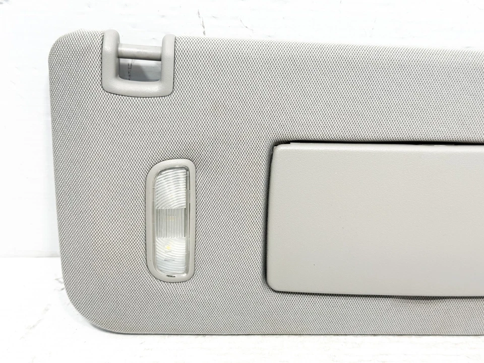 Silverado Tahoe Yukon 2015-2020 parasol lateral derecho del pasajero gris con luces OEM Foto 2 de 4