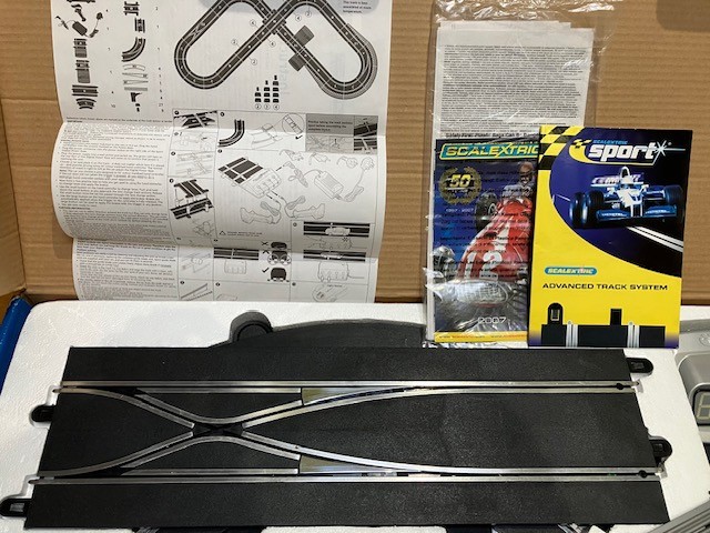 Scalextric Digital Formula One World Championship multi car racing set ...