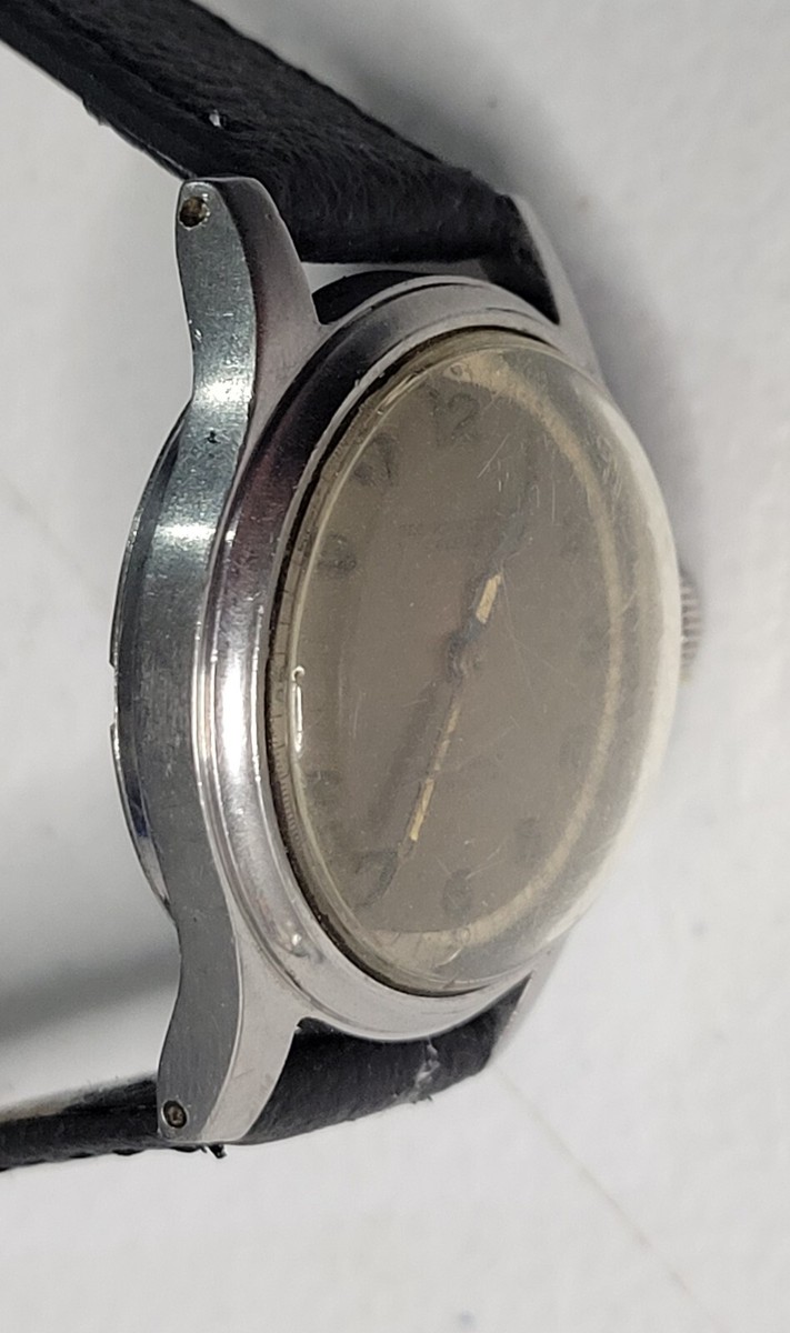 WWII Record Geneve Military 26mm Swiss 16 Jewels Manual Men's