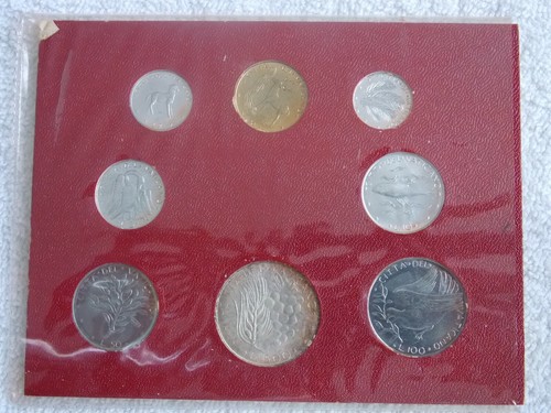Pope Paul VI 1974 Vatican Mint Set - Picture 2 of 2