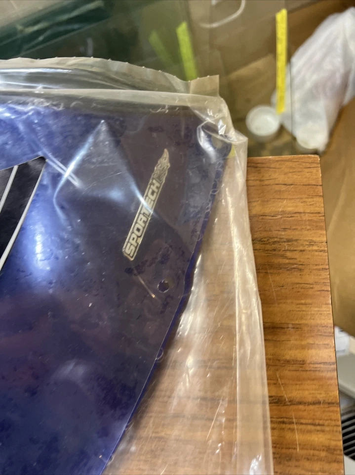 2005 铃木 GSXR 1000 Sportech Trans 蓝色镀铬挡风玻璃 2301-0242 NOS — 第 2/4 张图片