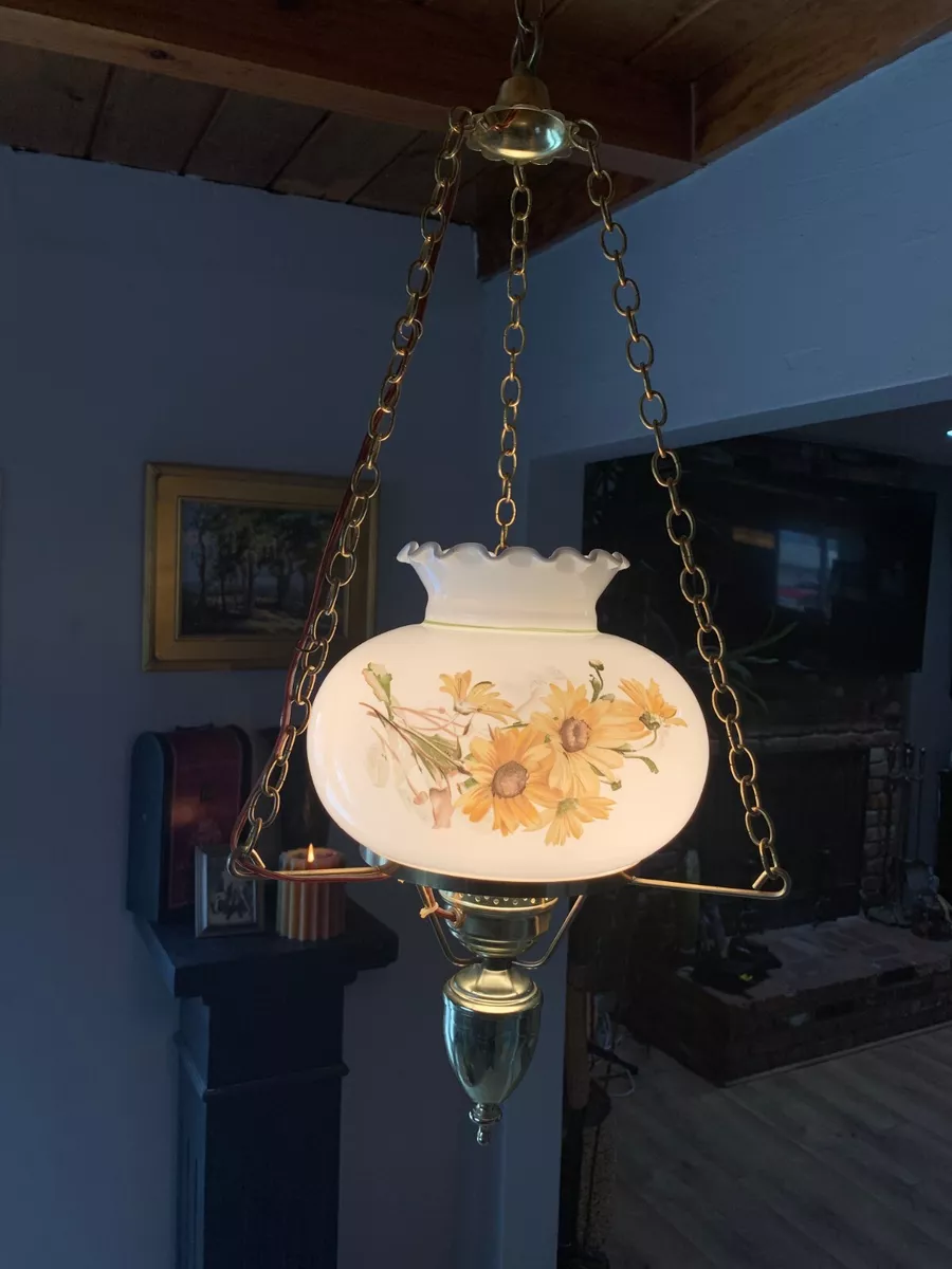 VINTAGE RETRO UNDERWRITERS LABORATORIES HANGING SWAG MILK GLASS