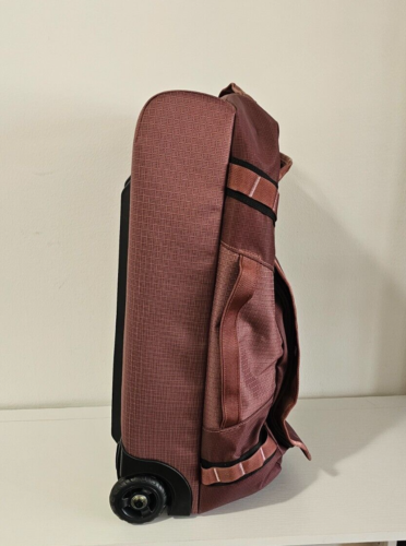 Patagonia Black Hole Wheeled Duffel 40L / Dulse Mauve / 49379 - Picture 4 of 10