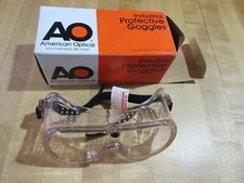 American Optical Industrial Protective Goggles New Open box  #40811 (w17)