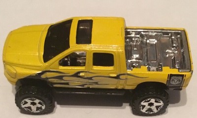 hot wheels dcc 2006 dodge ram 1500