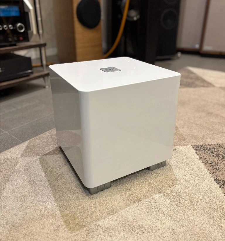 REL ACOUSTICS T5X DEMO SUB AMPLIFICATO BIANCO LACCATO GARANZIA UFFICIALE - Immagine 3 di 4