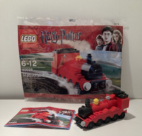 LEGO Harry Potter: Mini Hogwarts Express (40028) Complete With Booklet