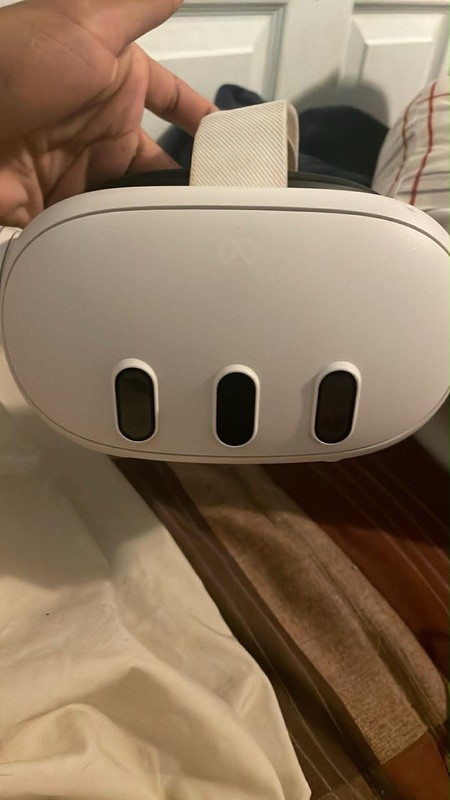 Meta Meta Quest 2 Standalone VR Headset with Controllers - White