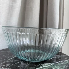 Vintage Pyrex 7403-S 10 Cup Ribbed Clear Glass 2.5L Made In USA No Lid Aqua  Tin
