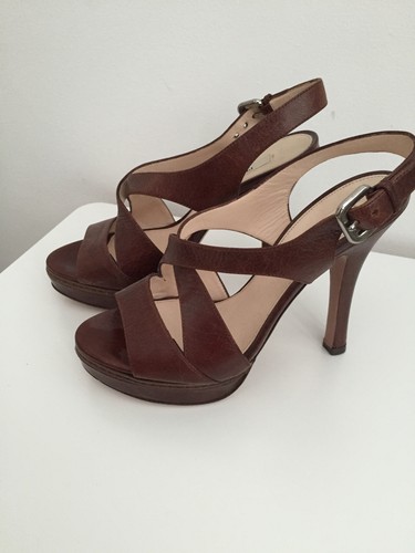 SANDALI DÉCOLLETÉ PRADA 100% PELLE MARRONE AUTENTICO CINTURINO PLATEAU TACCO W 36 1/2 - Foto 4 di 7
