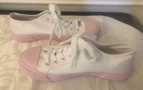 BP Greta-Fab Pink Sole Tennis Shoes size 5 1/2 - Picture 4 of 6
