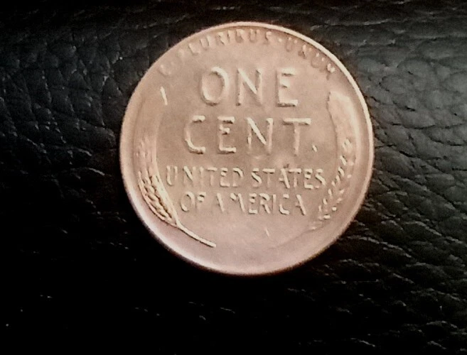 1952 D Wheat Penny Error (Letter L In Liberty Too Close To / On Rim) Very Rare  - Image 3 of 3