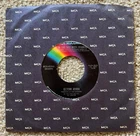 ELTON JOHN - Lucy in The Sky of Diamonds 7” 45rpm 1974 MCA-40344 * VG