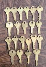 Vintage (Lot of 23) Brass Key Cole ESP American Taylor Sargent ILCO Sears Yale