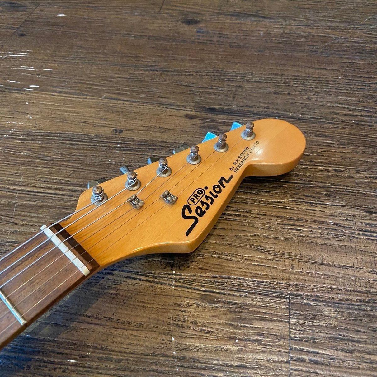 【送料込み】ProSession Stratocaster エレキギター 送料込み】ProSession Stratocaster エレキギター Pro Session
