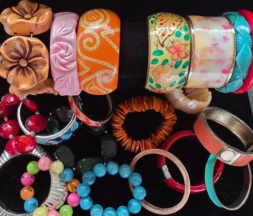 Colorful Vintage Costume Jewelry Bracelet Mixed Lot of 20 Fabulous Items!