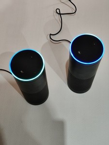 Amazon Alexa Echo 1. Generation SK705DI Lautsprecher, Schwarz