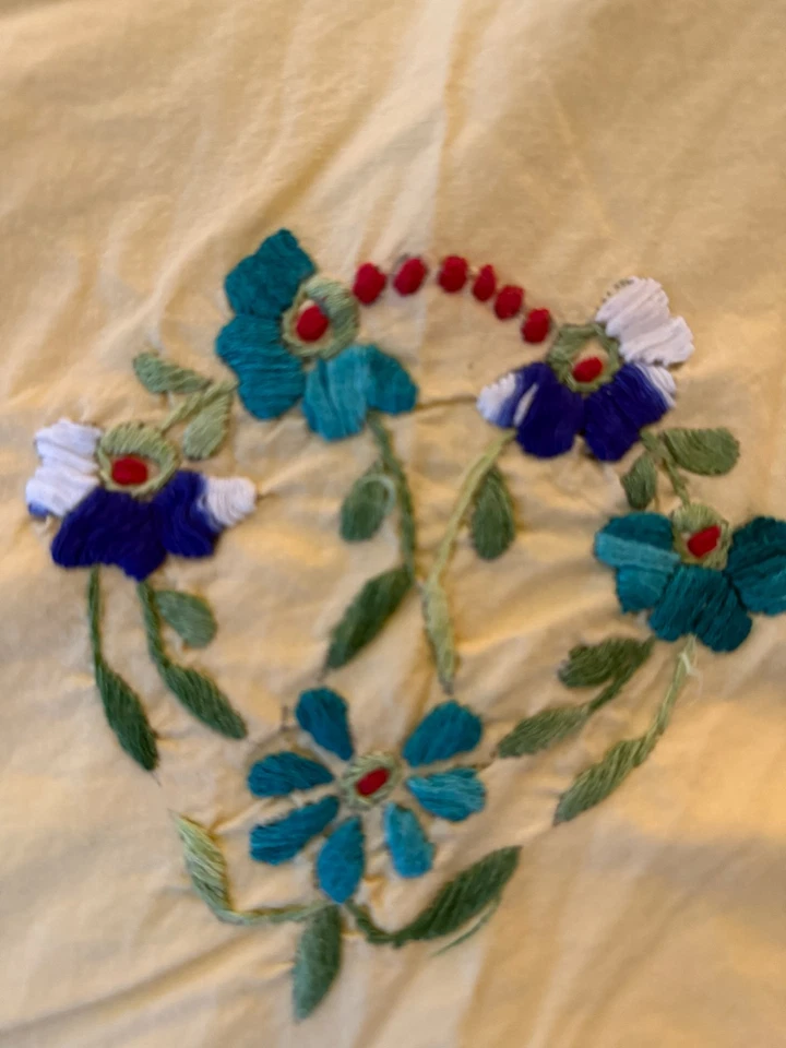 Sábana Cobertor Algodón Amarillo MEXICANO Floral Bordado 92 x 82 Completa/Reina Foto 2 de 4