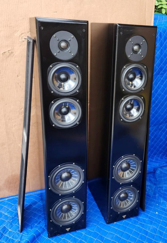 VIENNA ACOUSTICS BEETHOVEN HOME AUDIO SPEAKERS W/ ORIGINAL BOXES !