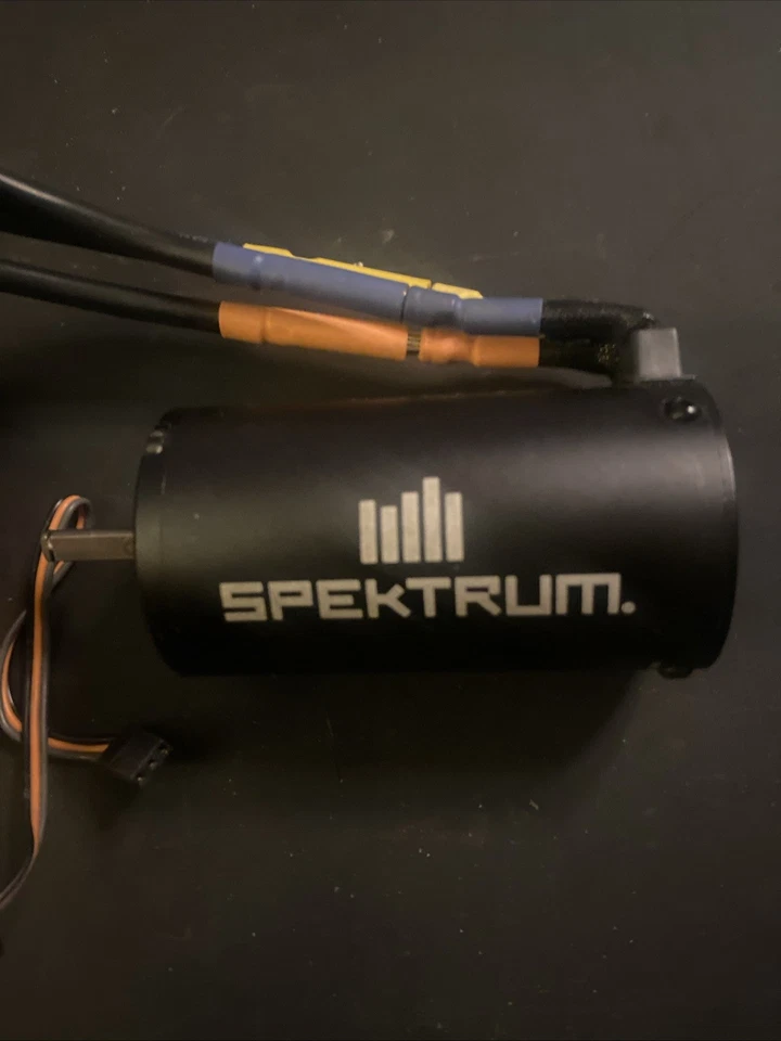 Arrma Spektrum Firma 150A Smart 6s ESC & 2050kv 4 Pole Brushless Motor / Kraton - Image 4 of 4