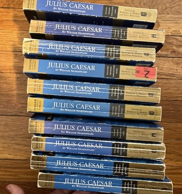 Julius Caesar; Folger Shakespeare- paperback Classroom Set Of 10 Lot