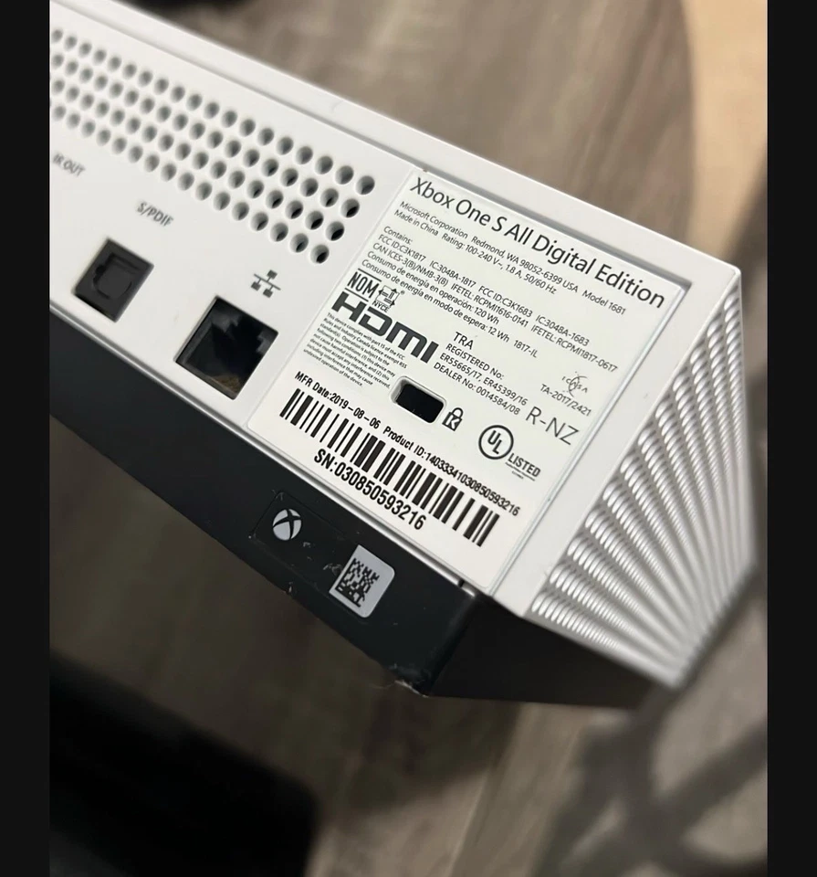 Consola Xbox One S 1TB edición totalmente digital (juegos sin disco) Foto 2 de 3