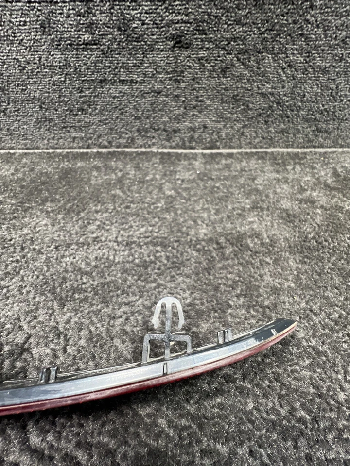 Оригинальный задний правый бампер отражатель для Volkswagen Golf R 2018 года выпуска - Изображение 3 из 4