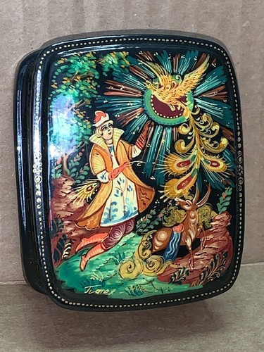 Russian Lacquer Handmade Jewelry Box from Palekh Slavic Folklore of the Firebird - Picture 2 of 7