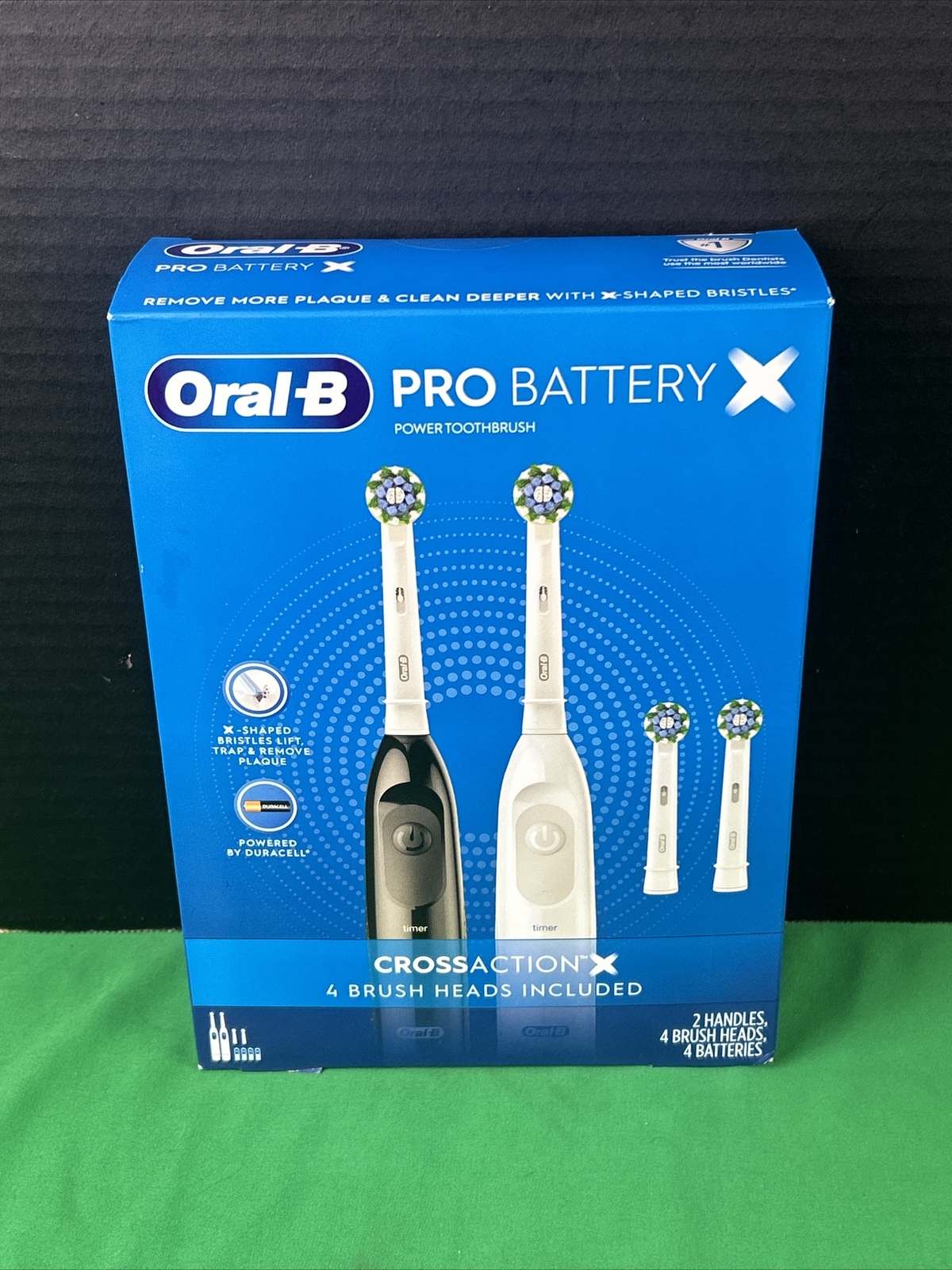 OralB Pro Advantage BatteryPowered Toothbrush 2 Handles + 4 Brush