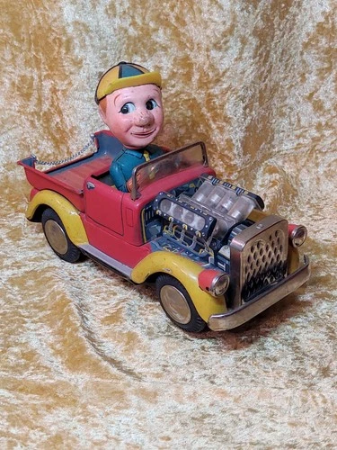 1959 Vintage Nomura Farm Truck Made Japan Battery Truck Tin Toy 
