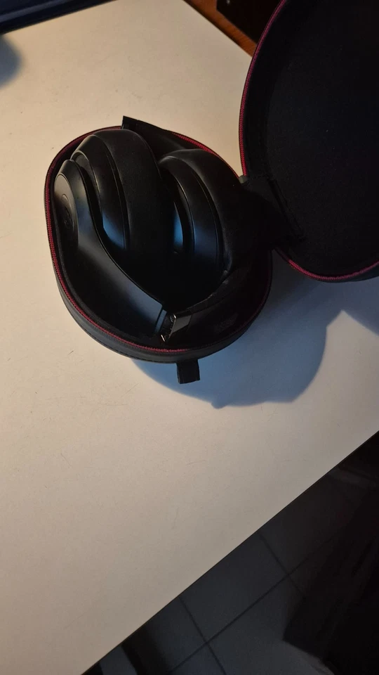 Cuffie Beats 3 Solo wireless - Immagine 2 di 4