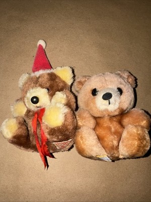 1978 Dankin Mini Bear Ground Nutshell 5  & 1979 Russ Berrie & Co  Holiday Bear 4