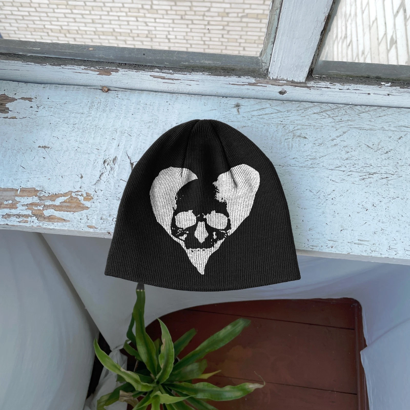 Skull Inside Heart Beanie Hat – Romantic Goth Alt Y2K Grunge Black Hat
Opens in a new window or tab
