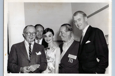 AUDREY HEPBURN + JAMES STEWART + CHEVALIER + BILLY WILDER 1960s ORIG Photo 1014