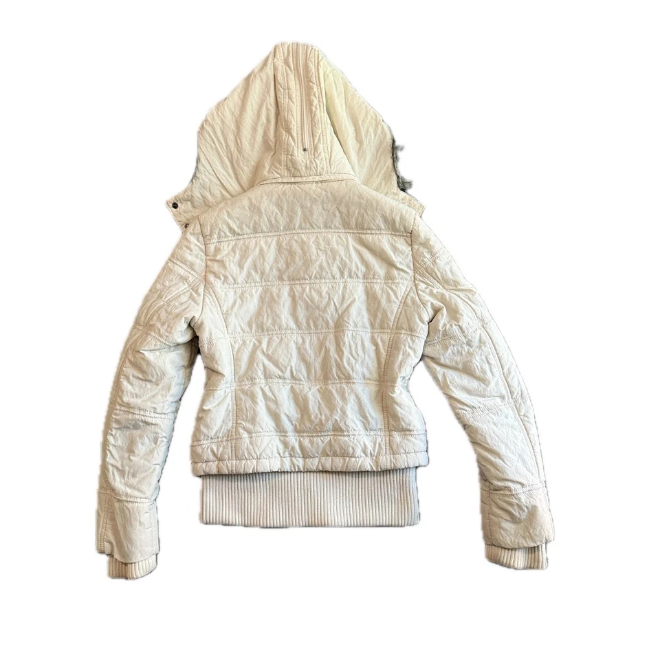 Y2K Cream White Cropped Puffer Jacket Faux Fur Hood 2000s Bimbo Mob Wife Winter - Image 4 of 4