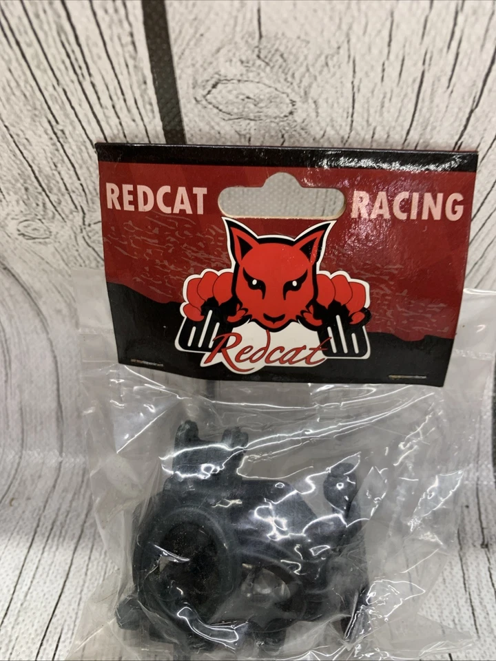 REDCAT BS903-17 Left/Right C-Carrier w/M4 Screws - Image 2 of 4