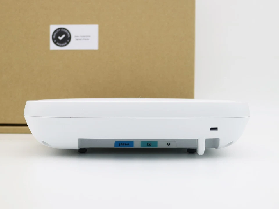 Cisco C9130AXI-Z Catalyst 9130AX Wirelss AP 802.11ax WiFi-6 EWC Access Point - Image 4 of 4